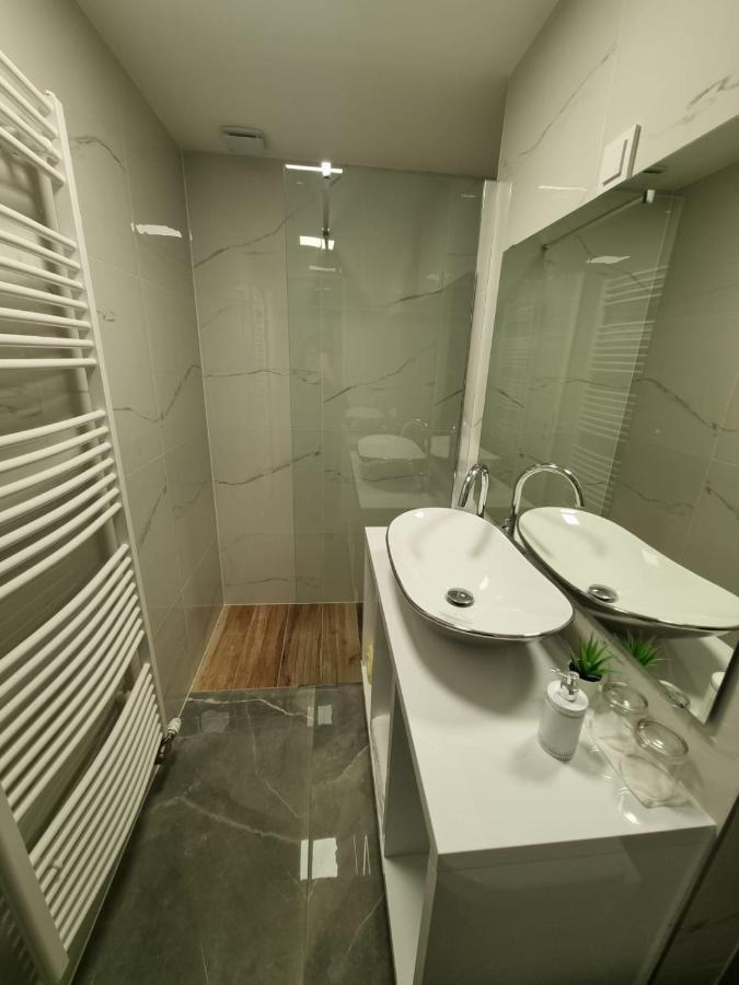 Apartman Simic Apartment Osijek Exterior foto