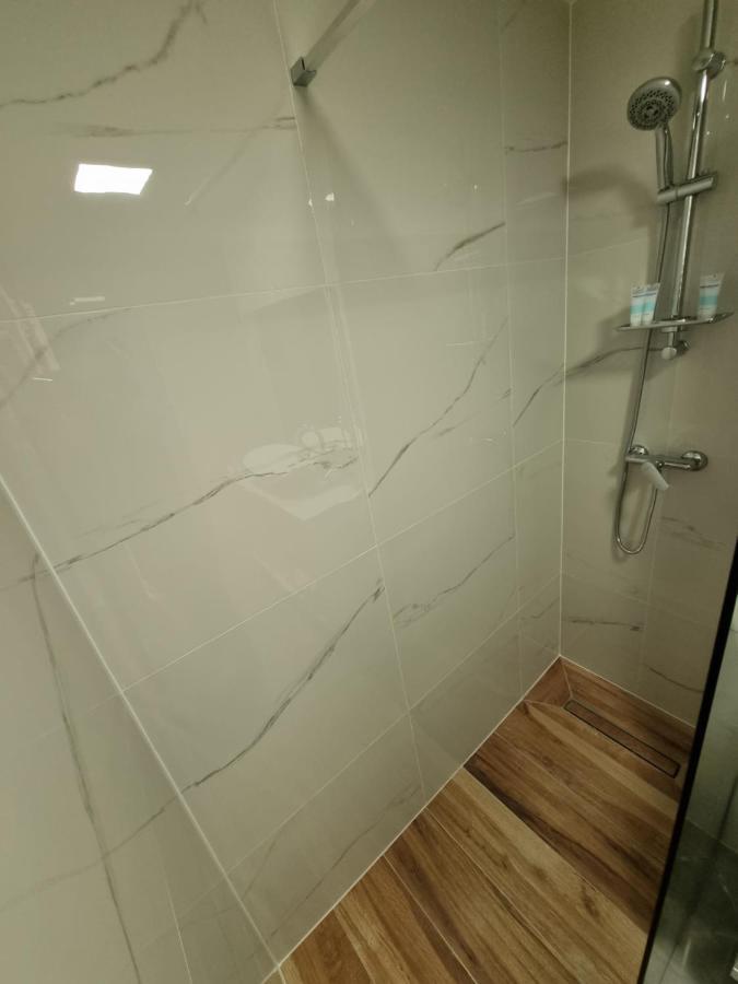 Apartman Simic Apartment Osijek Exterior foto